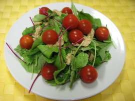 手軽に大豆と野菜のサラダ